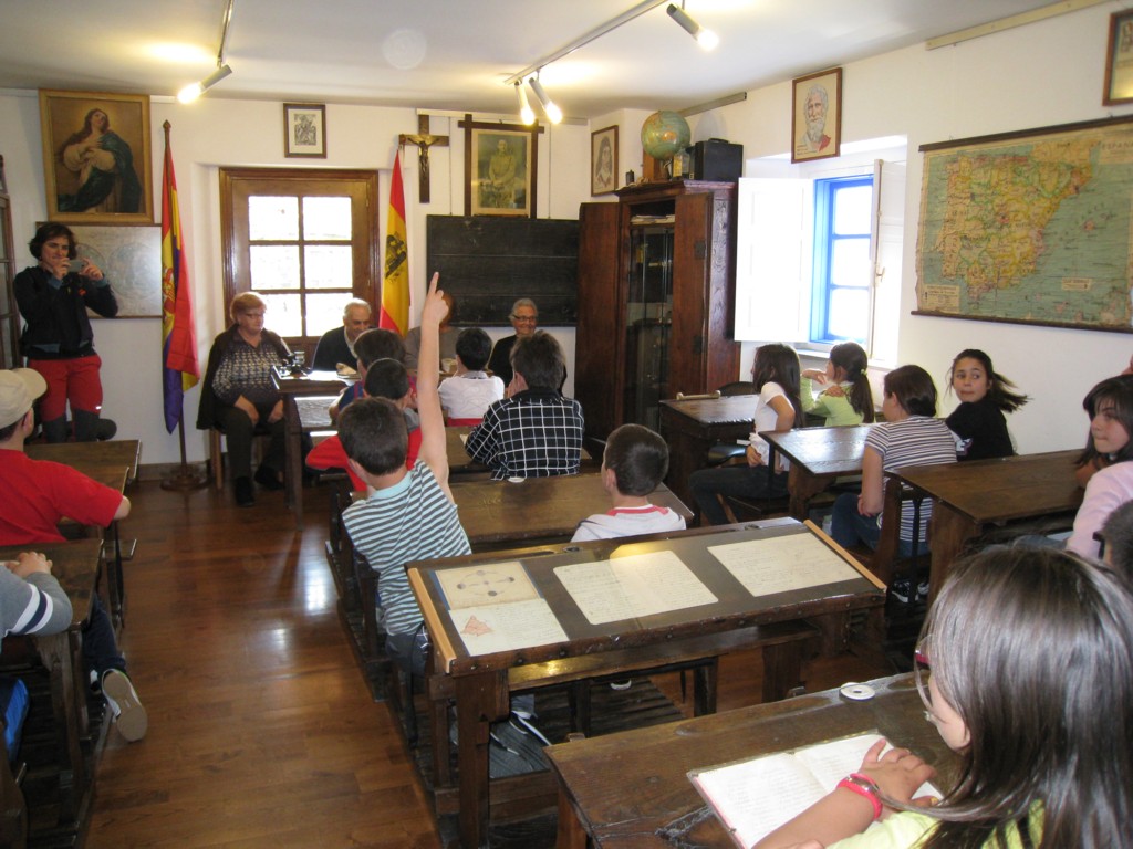 2012. La escuela de nuestros mayores.