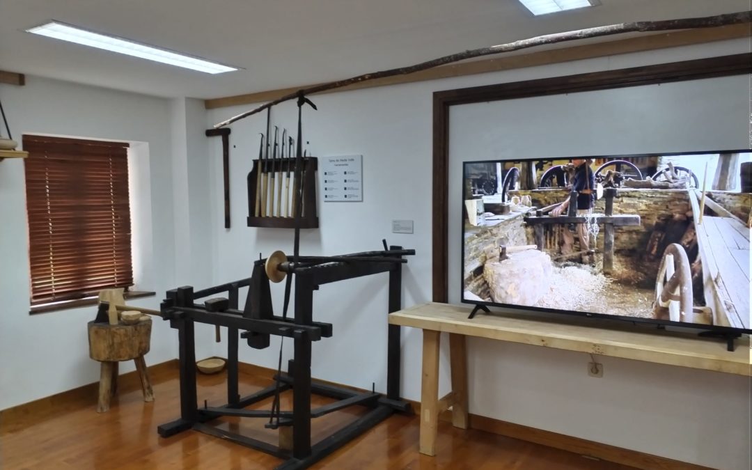 Exposición de tornería de madera