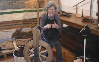 Tornería, forja y procesado de lana y tejeduría tradicional